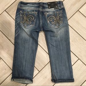 Miss Me Fleur Pocket Crop Jean